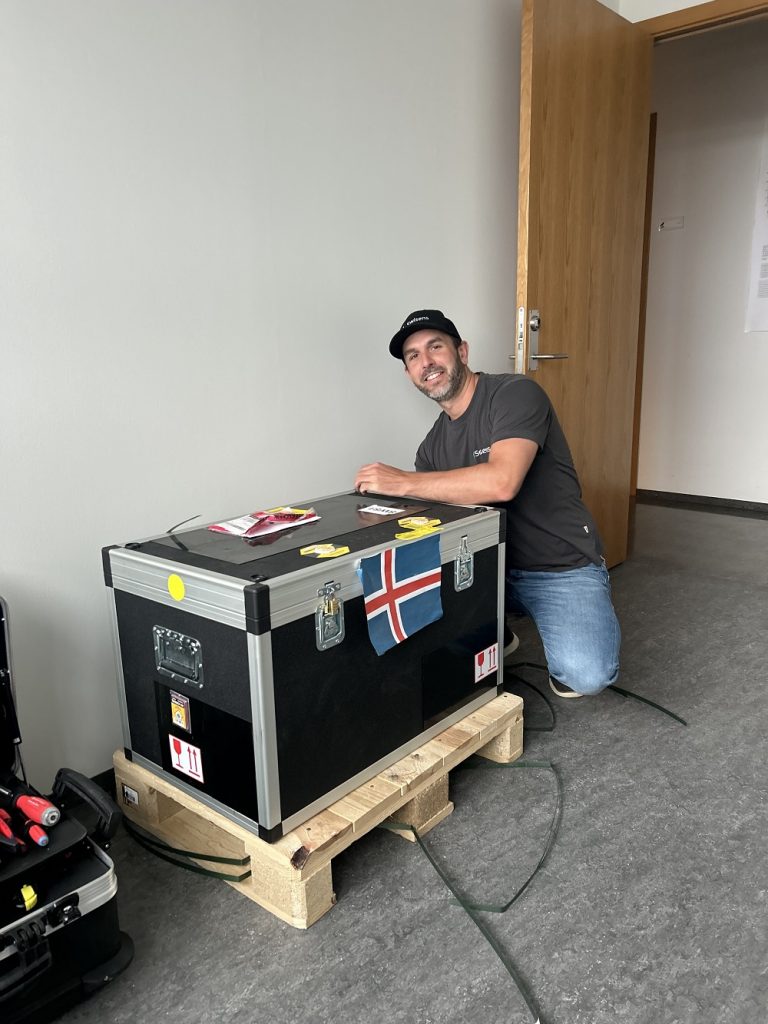 Installation of a Swisens Poleno Mars in Reykjvavik in 2024