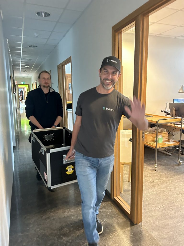 Installation of a Swisens Poleno Mars in Reykjvavik in 2024